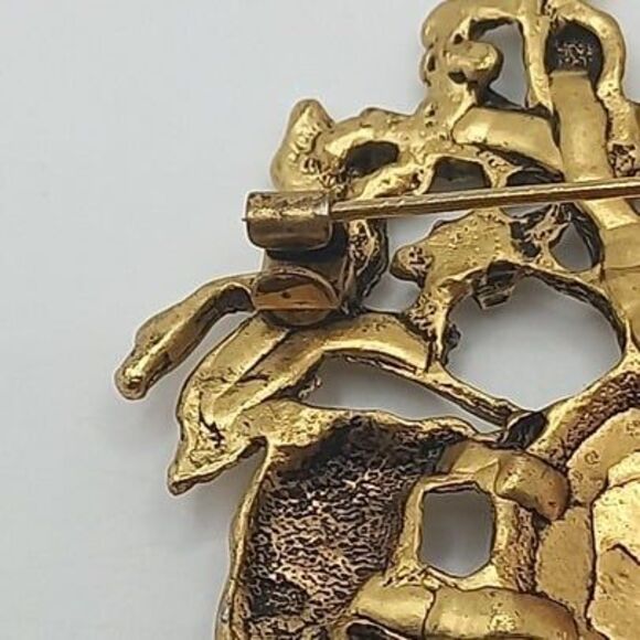 EARTH'S Animals of the World Brooch - Picture 3 of 7